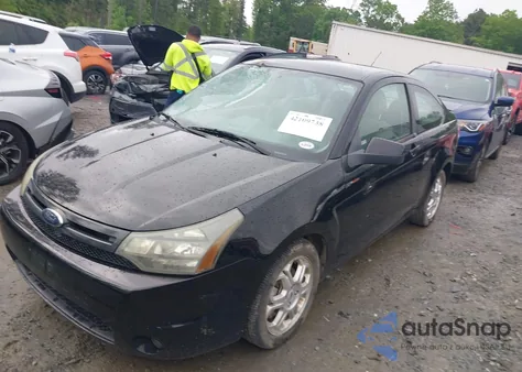 2009 Ford Focus Se z USA, uszkodzony, nr VIN 1FAHP32N59W158147
